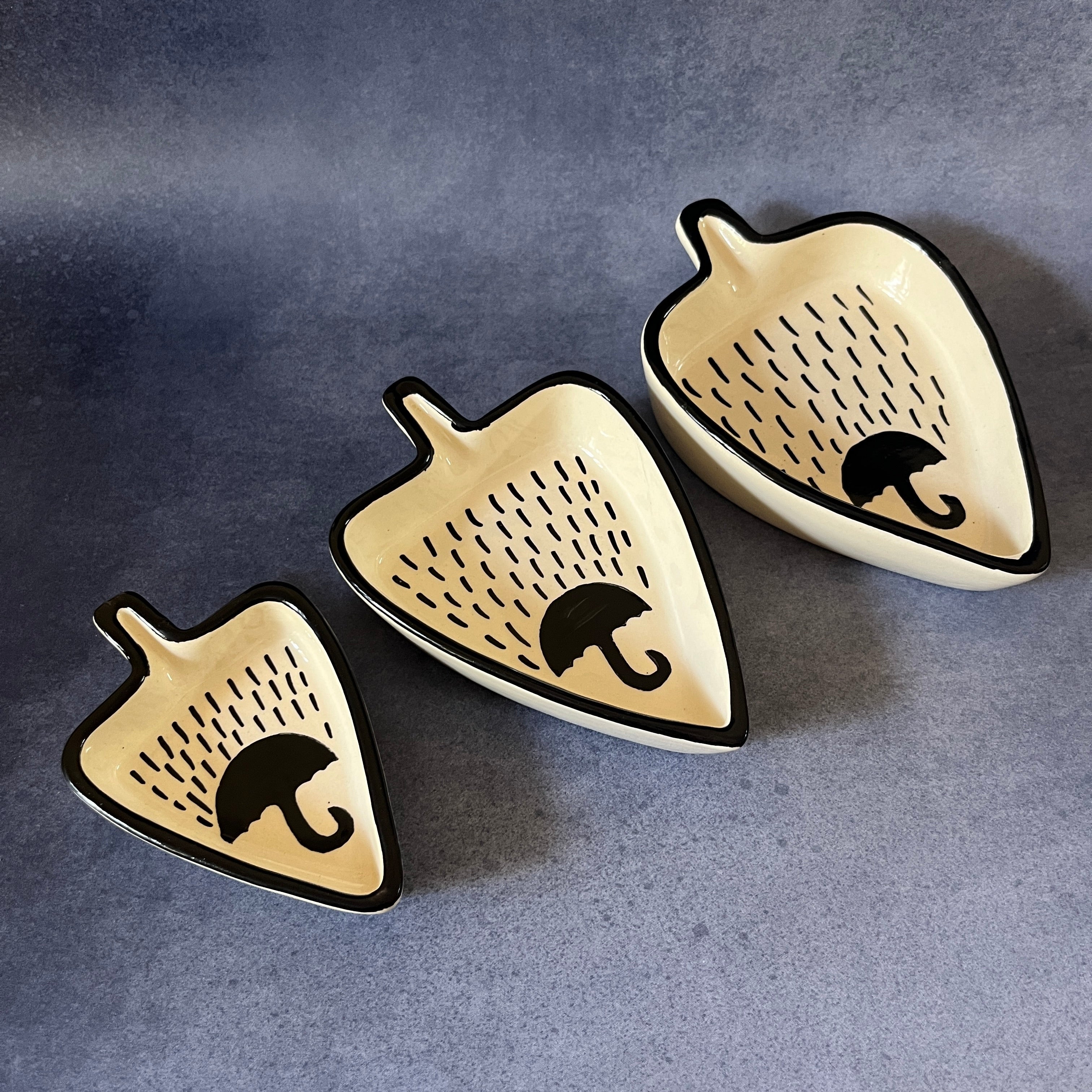 Ceramic Serving Platter - Set of 3 Leaf Shaped Plates - Umbrella Motif