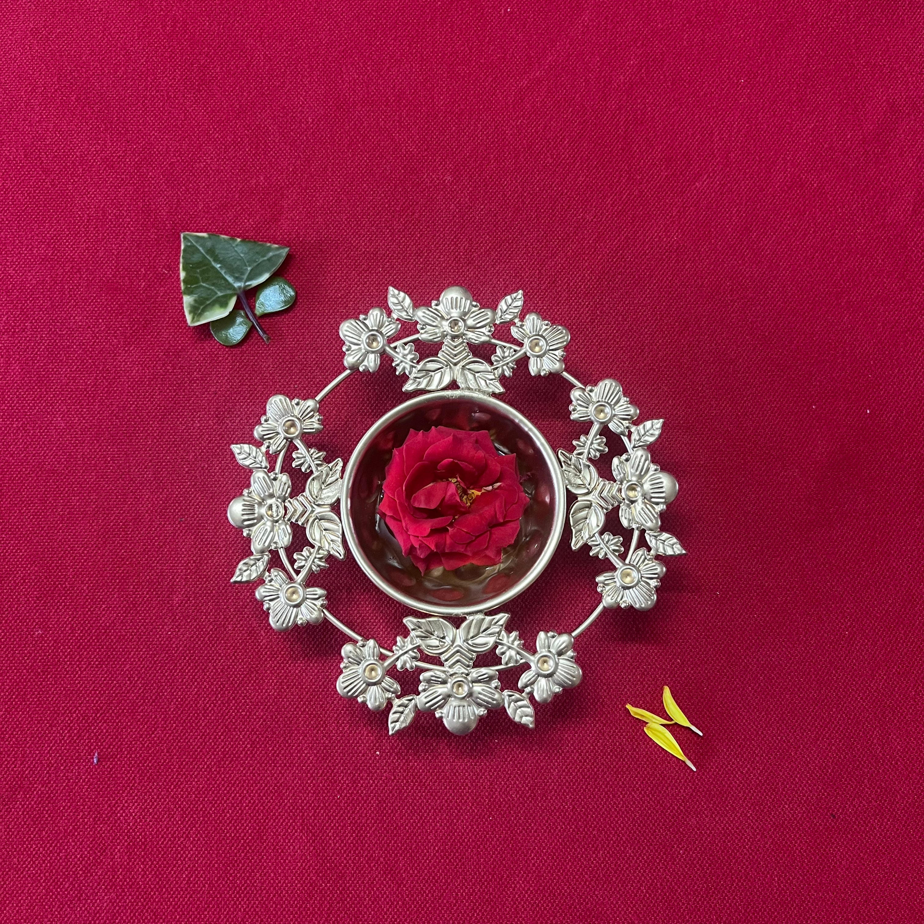 Mini Urli with Flower Motif