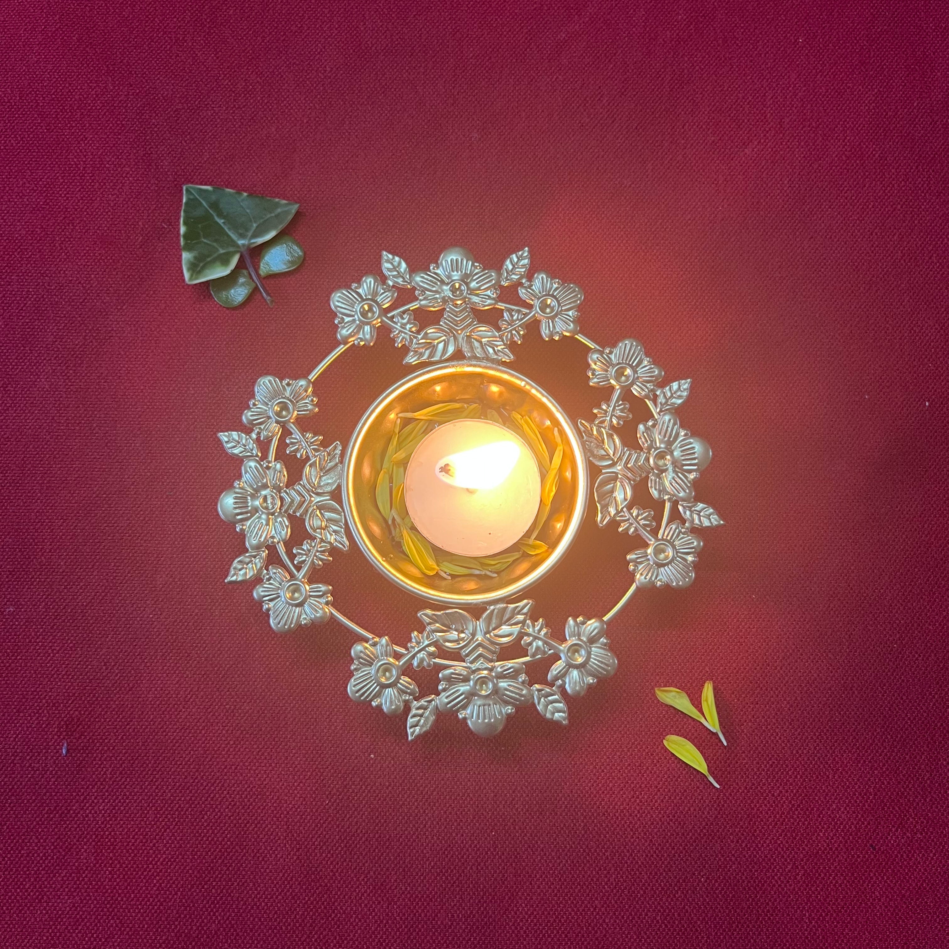 Mini Urli with Flower Motif